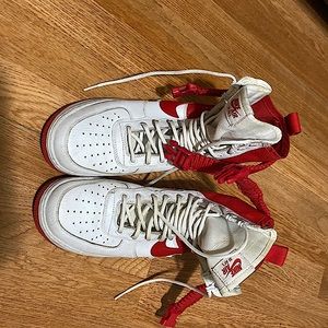 Nike SF Air Force 1 High University Reds
